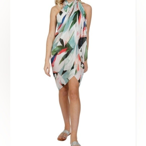 Dresses & Skirts - Subtle luxury pool to party multi wear sarong or swim cover up. OS